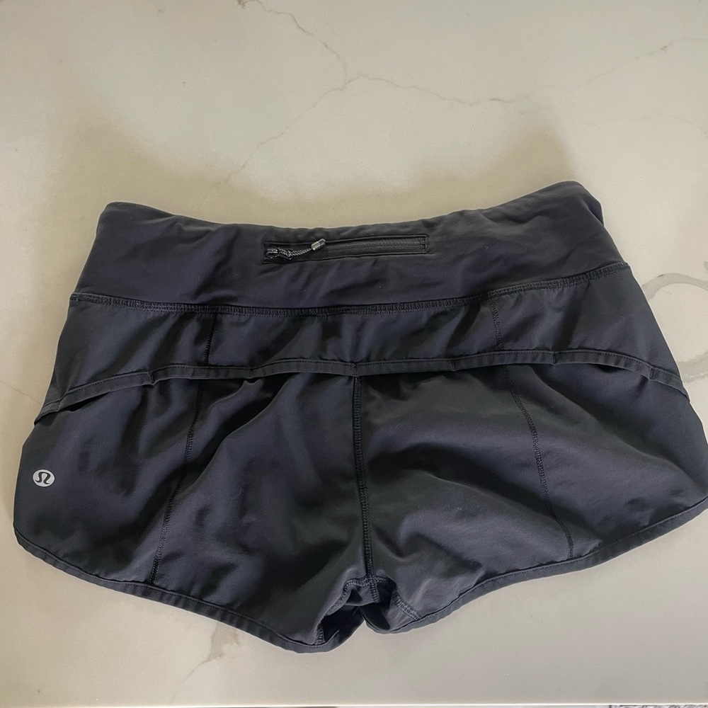 Lululemon 2.5 inch lined shorts